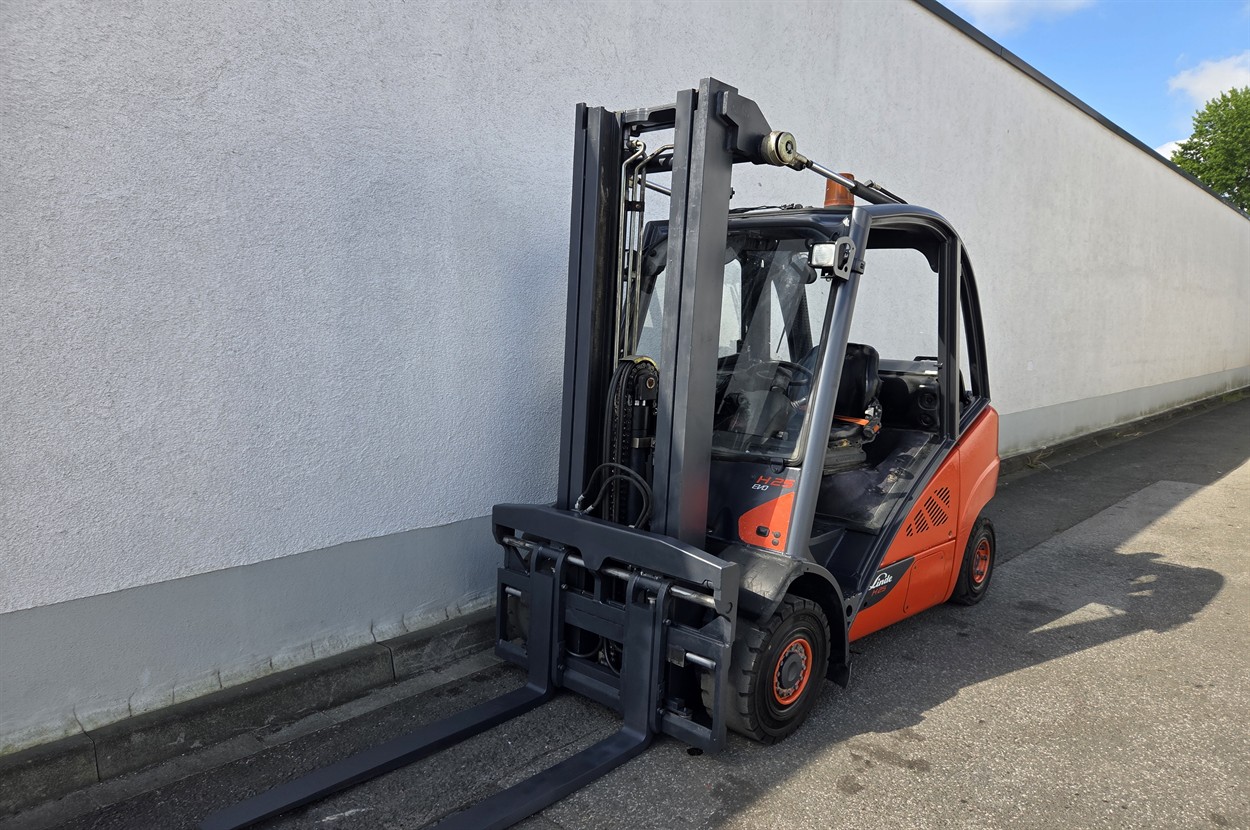 Linde H25T-02